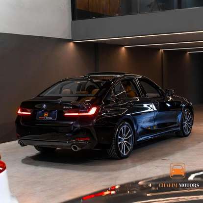 BMW-320i-2023