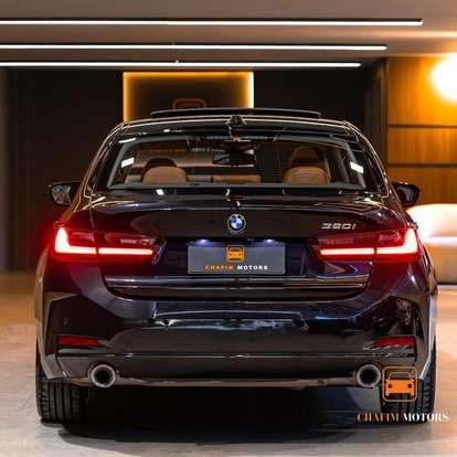 BMW-320i-2023