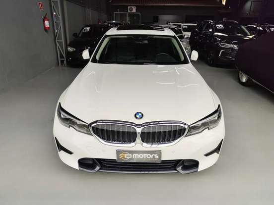 BMW-320i-2020
