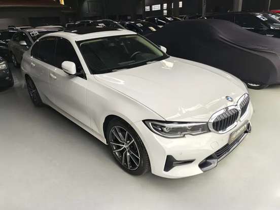 BMW-320i-2020