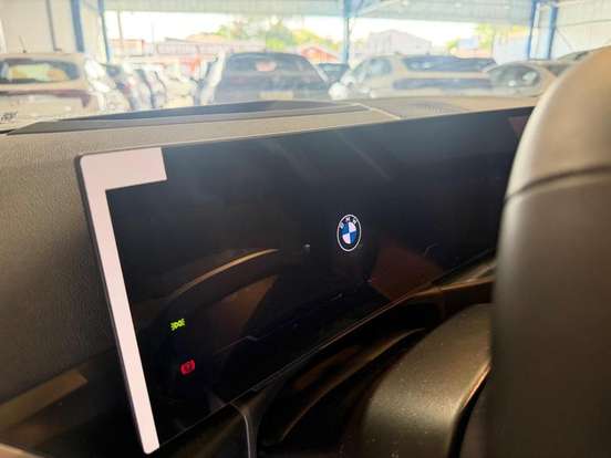 BMW-320i-2024
