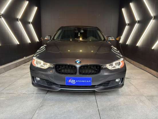BMW-320i-2013