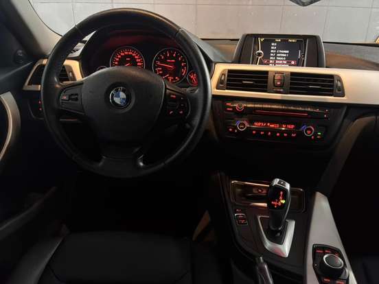 BMW-320i-2.0 GP 16V TURBO GASOLINA 4P AUTOMÁTICO BMW-320i-2013