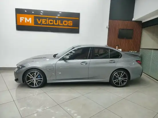 BMW-330e-2.0 16V TURBO HÍBRIDO M SPORT AUTOMÁTICO BMW-330e-2023