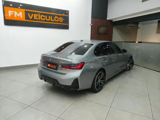 BMW-330e-2.0 16V TURBO HÍBRIDO M SPORT AUTOMÁTICO BMW-330e-2023
