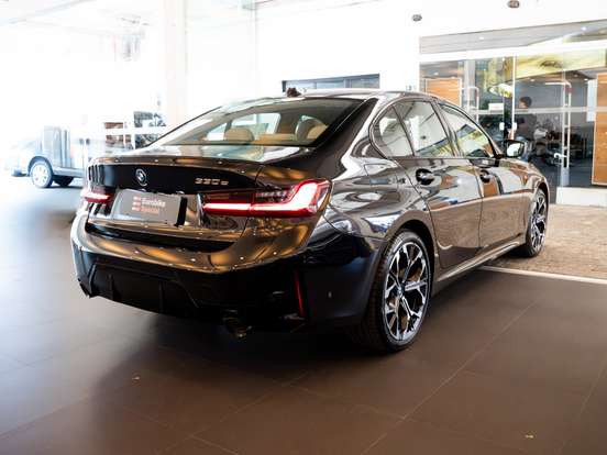 BMW-330e-2.0 16V TURBO HÍBRIDO M SPORT AUTOMÁTICO BMW-330e-2025