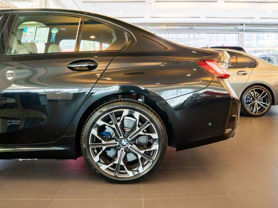 BMW-330e-2.0 16V TURBO HÍBRIDO M SPORT AUTOMÁTICO BMW-330e-2025