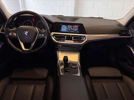 BMW-330i-2019