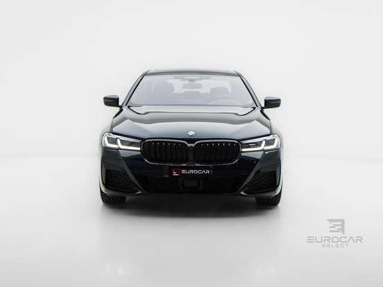 BMW-530e-2021