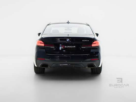 BMW-530e-2021
