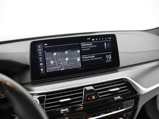 BMW-530e-2.0 16V TWINPOWER HÍBRIDO M SPORT AUTOMÁTICO BMW-530e-2021