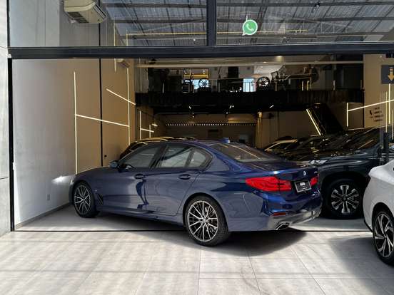 BMW-530e-2019