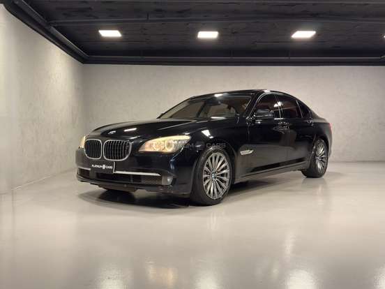 BMW-750i-4.4 UNIQUE SEDAN V8 32V GASOLINA 4P AUTOMÁTICO BMW-750i-2011