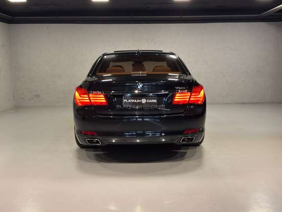 BMW-750i-2011