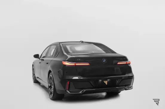 BMW-i7-2023