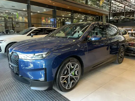BMW iX ELÉTRICO XDRIVE40