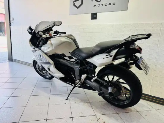 BMW-K 1300 S BMW-K 1300 S-2010