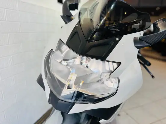 BMW-K 1300 S BMW-K 1300 S-2010