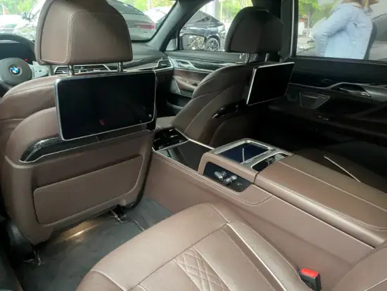 BMW-M 760Li-2019