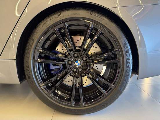 BMW-M5-4.4 V8 TWIN POWER M XDRIVE STEPTRONIC BMW-M5-2020