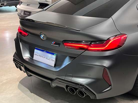 BMW-M8-2021