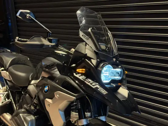BMW-R 1250 GS PREMIUM TRIPLE BLACK BMW-R 1250 GS PREMIUM TRIPLE BLACK-2021