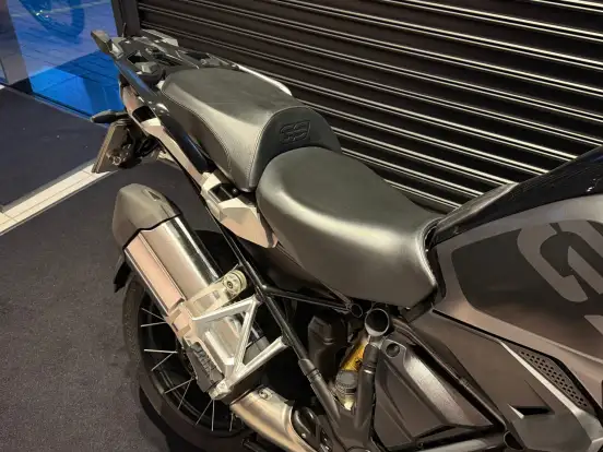 BMW-R 1250 GS PREMIUM TRIPLE BLACK BMW-R 1250 GS PREMIUM TRIPLE BLACK-2021