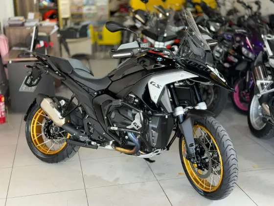BMW R 1300 GS TRIPLE BLACK 