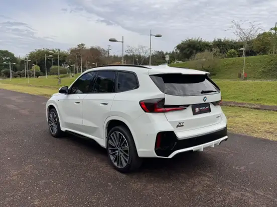 BMW-X1-2023