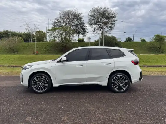 BMW-X1-2.0 16V TURBO GASOLINA SDRIVE20I M SPORT STEPTRONIC BMW-X1-2023