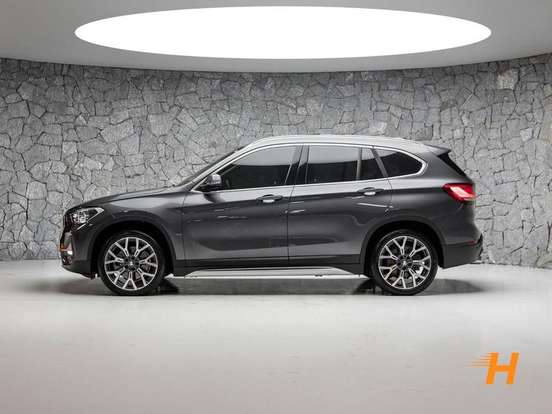 BMW-X1-2.0 16V TURBO ACTIVEFLEX SDRIVE20I X-LINE 4P AUTOMÁTICO BMW-X1-2022