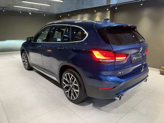BMW-X1-2.0 16V TURBO ACTIVEFLEX SDRIVE20I X-LINE 4P AUTOMÁTICO BMW-X1-2022