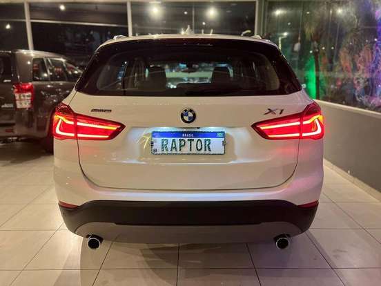 BMW-X1-2016