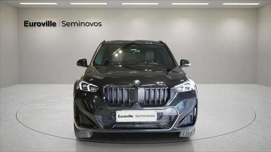 BMW-X1-2024