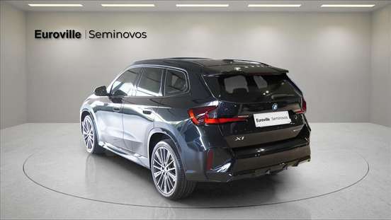 BMW-X1-2024