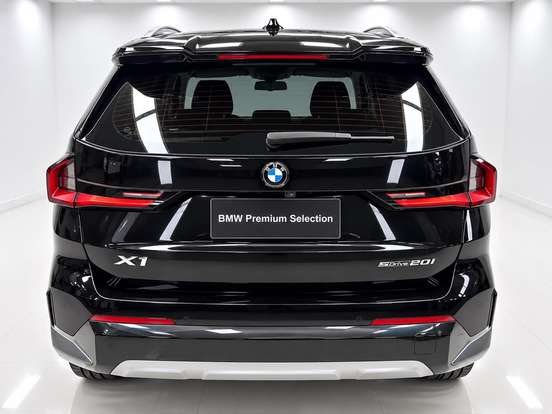 BMW-X1-2024