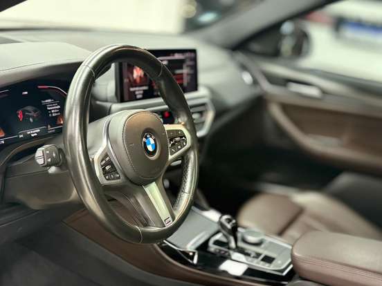 BMW-X4-2022