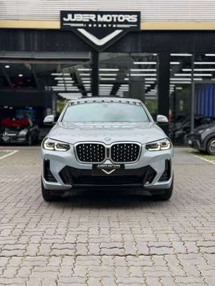 BMW-X4-2022