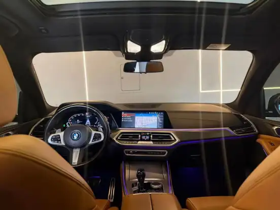 BMW-X5-2021