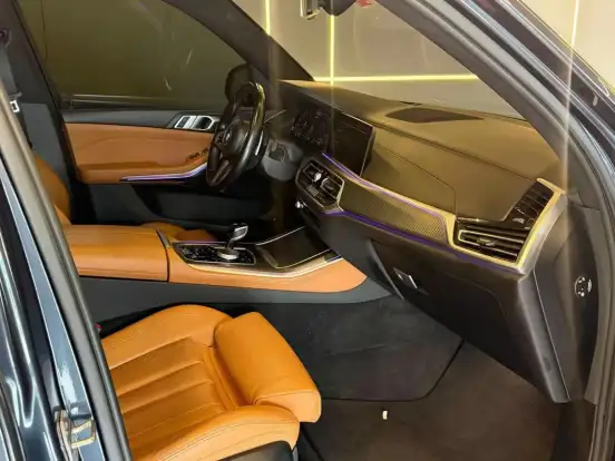 BMW-X5-2021