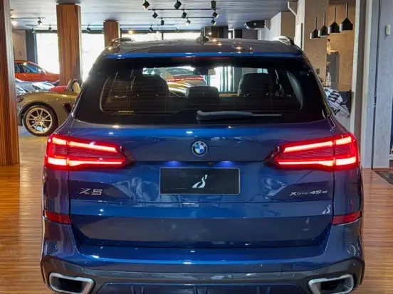 BMW-X5-3.0 I6 TURBO HÍBRIDO XDRIVE45E M SPORT AUTOMÁTICO BMW-X5-2022