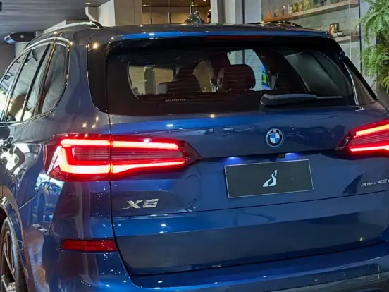 BMW-X5-3.0 I6 TURBO HÍBRIDO XDRIVE45E M SPORT AUTOMÁTICO BMW-X5-2022