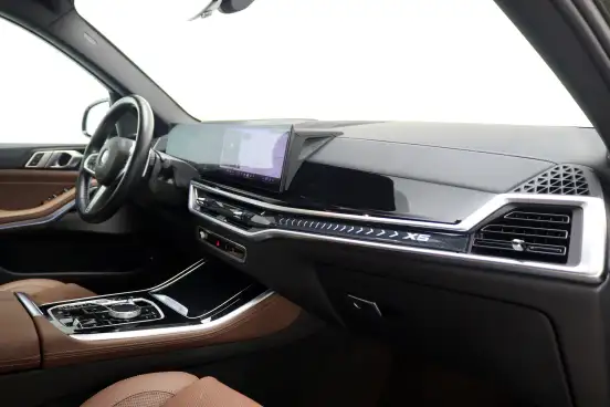 BMW-X5-2023