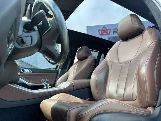 BMW-X5-2021