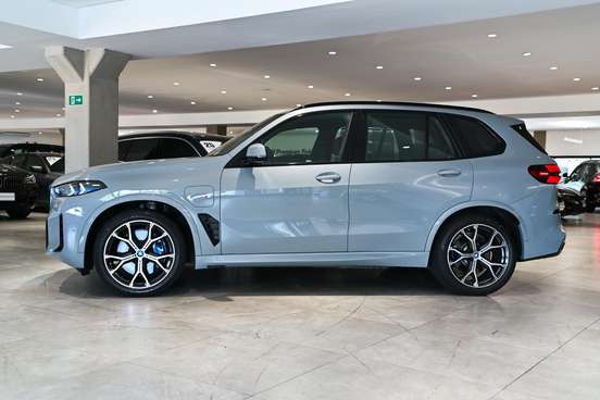 BMW-X5-2025