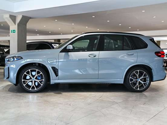 BMW-X5-3.0 I6 TURBO HÍBRIDO XDRIVE50E M SPORT AUTOMÁTICO BMW-X5-2025