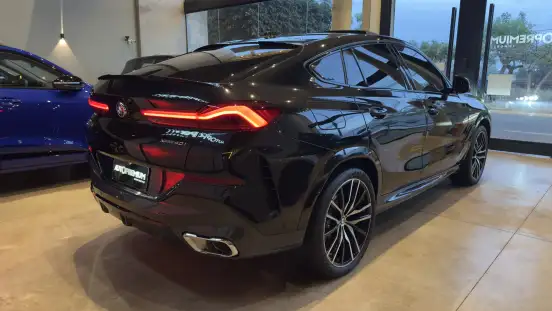 BMW-X6-2023