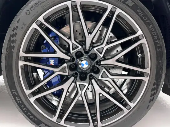 BMW-X6-2022
