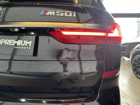 BMW-X7-4.4 V8 GASOLINA M50i STEPTRONIC BMW-X7-2021