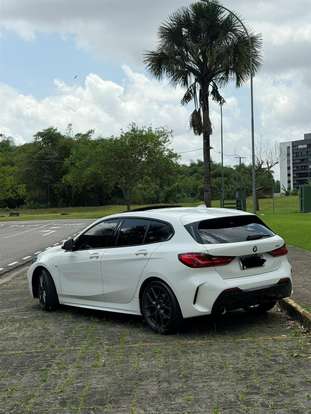 BMW-118i-2023